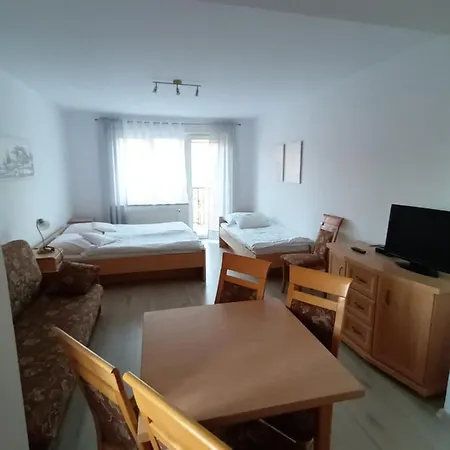 Marcela كارباش